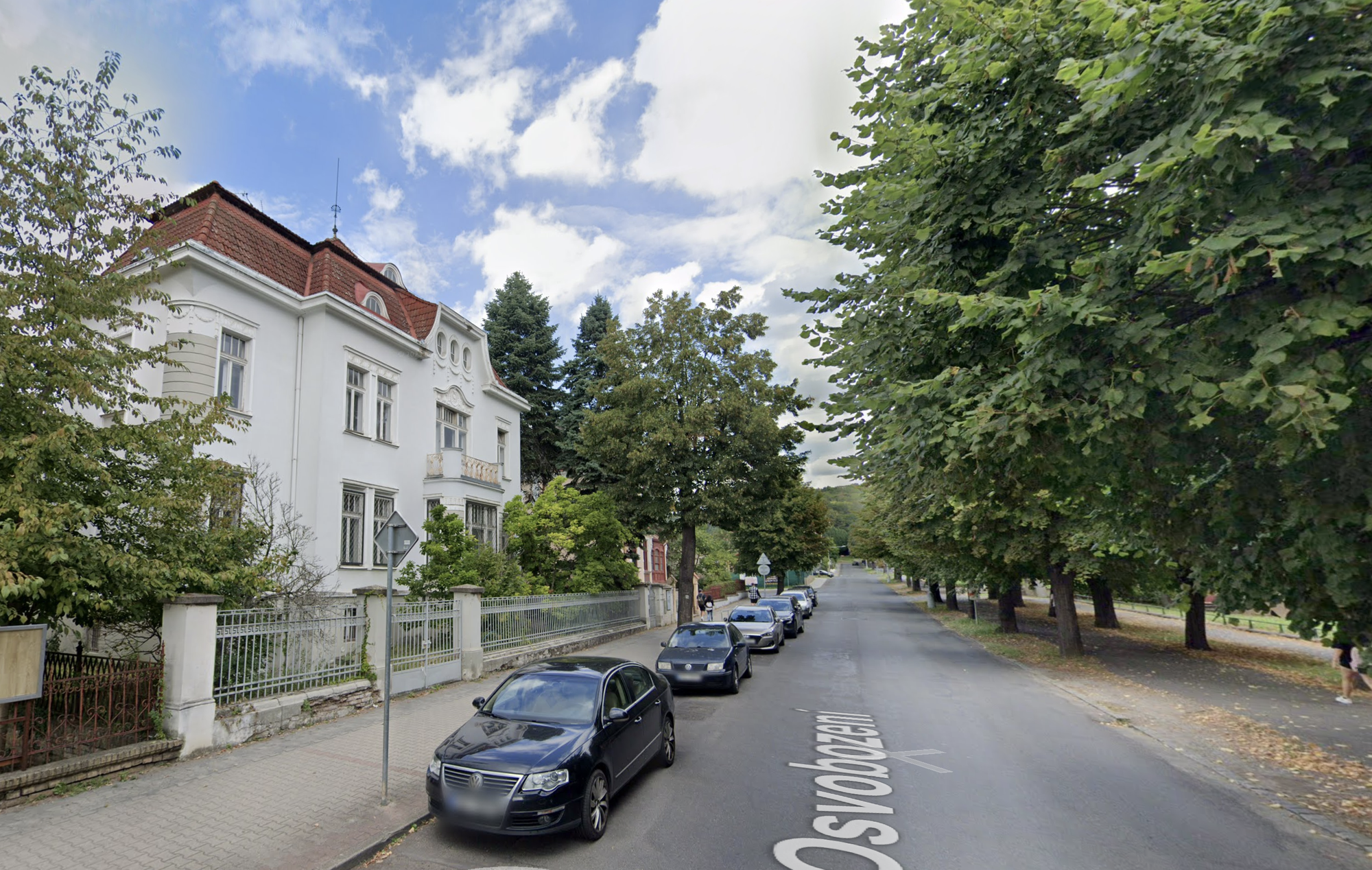 De villa van de ansichtkaart vandaag, aan de Osvobození in Litoměřice.